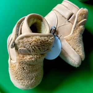 Donsje Infant Booties